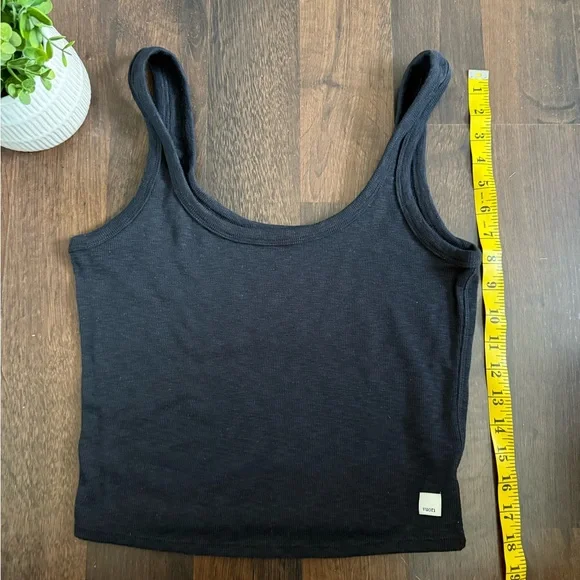 Vuori Sunrise Crop Ribbed Tank - Picture 5 of 12